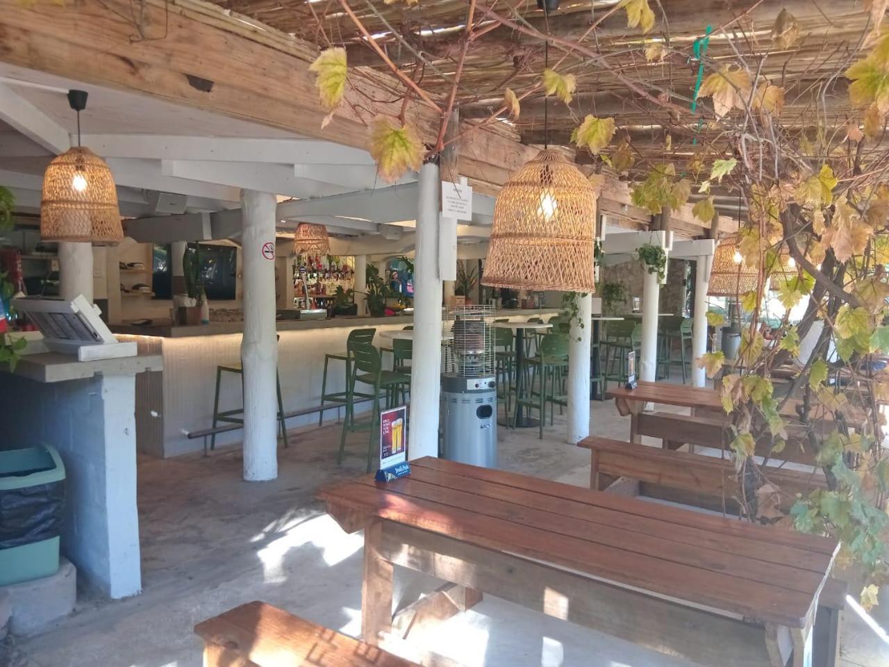 The Riverdeck Accommodation And Backpackers クニスナ エクステリア 写真
