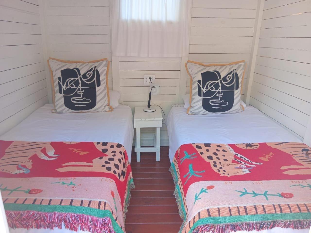 The Riverdeck Accommodation And Backpackers クニスナ エクステリア 写真